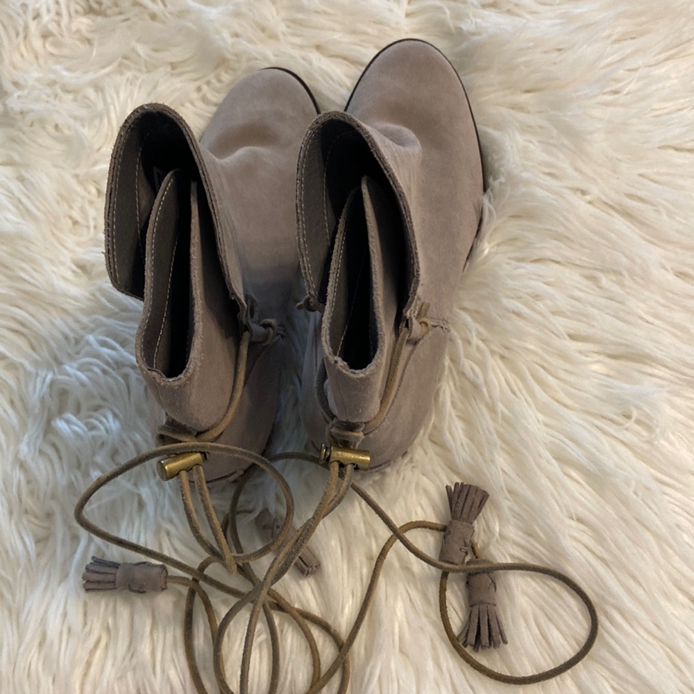 SOREL Boots size 9 BNWOT see pictures heel is 1 1/2” color gray leather upper - Picture 13 of 17